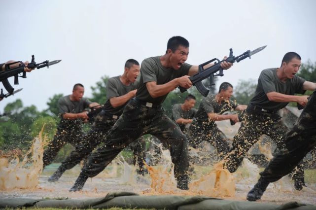 365游戏中心免费下载-米兰和多特战况如何